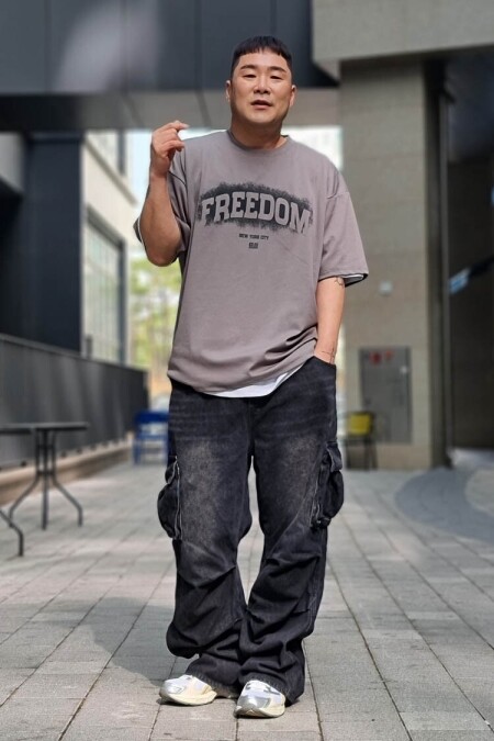 [EKU] 도트 프리덤 반팔라운드 - 차콜