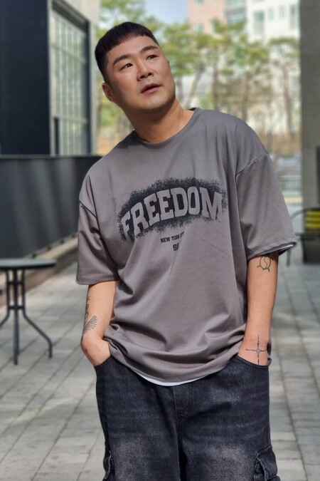 [EKU] 도트 프리덤 반팔라운드 - 차콜